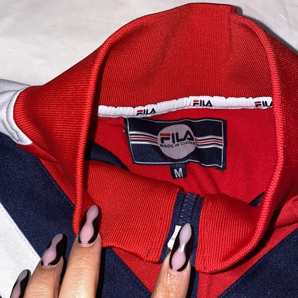Fila track jacket size medium in excellent condition - Picture 2 of 2